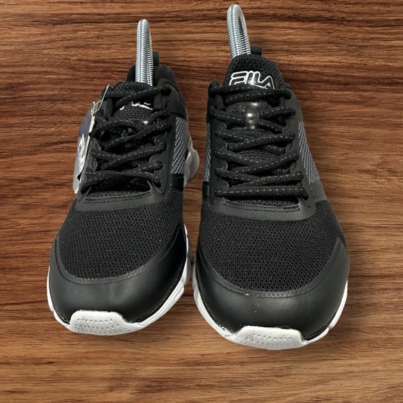 Men’s FILA Memory Foam with Mesh Upper Black Sneakers, Size 8. - Picture 2 of 10